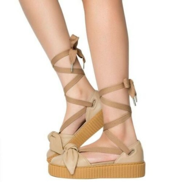 bow creeper sandals